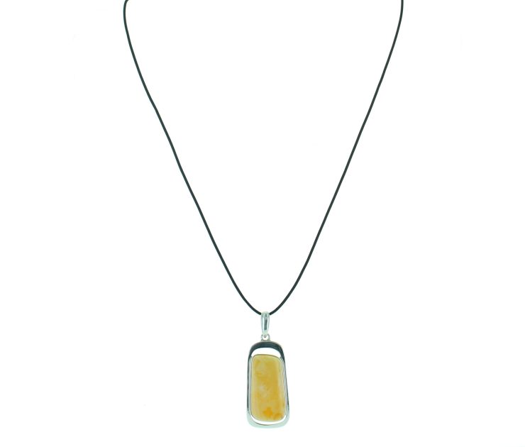 A photo of the 925 Sterling Silver Amber Pendant product