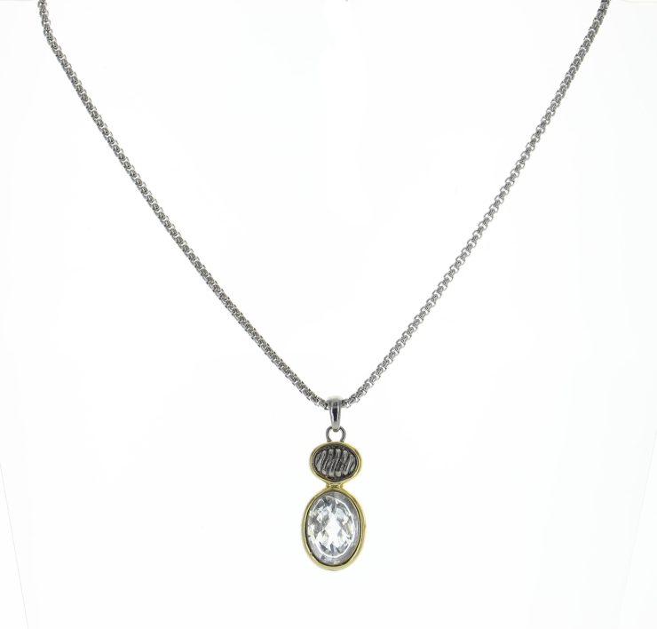 A photo of the Leanne Necklace product