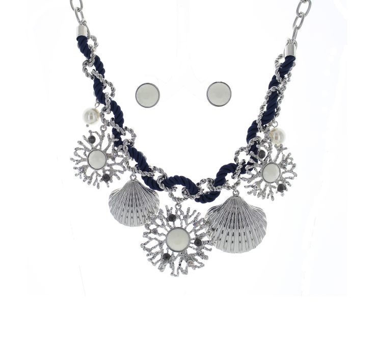 A photo of the Navy Scallop Statement Necklace product