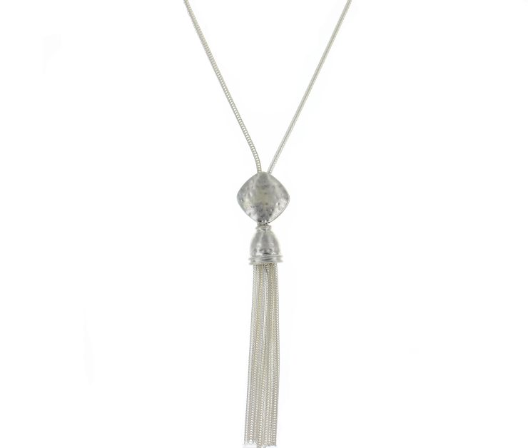 A photo of the Metal Tassel Necklace product