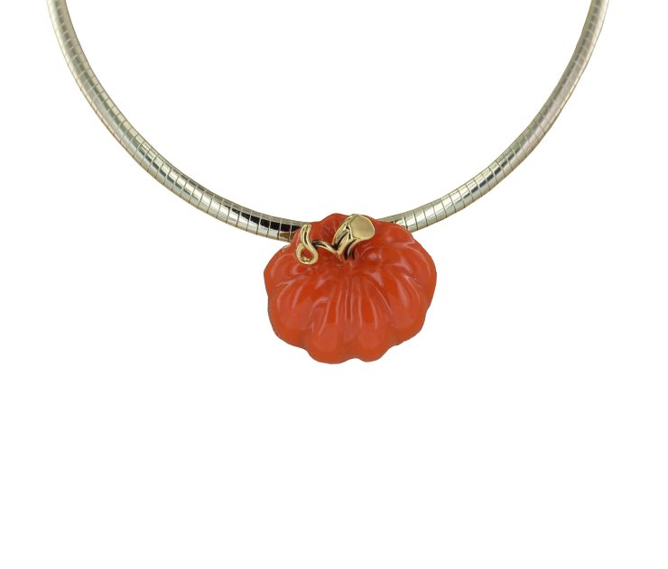 A photo of the Pumpkin Pin/Pendant product
