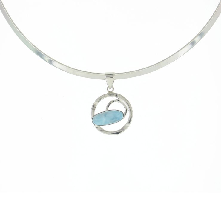 A photo of the Larimar On A Circle product