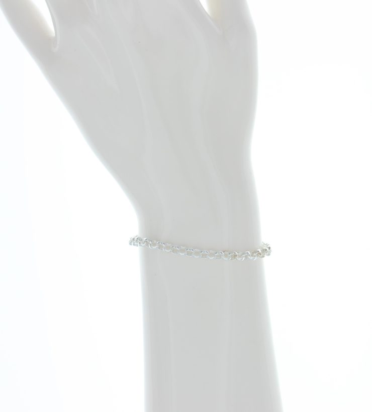 A photo of the Sterling Silver Circles Chain Bracelet product