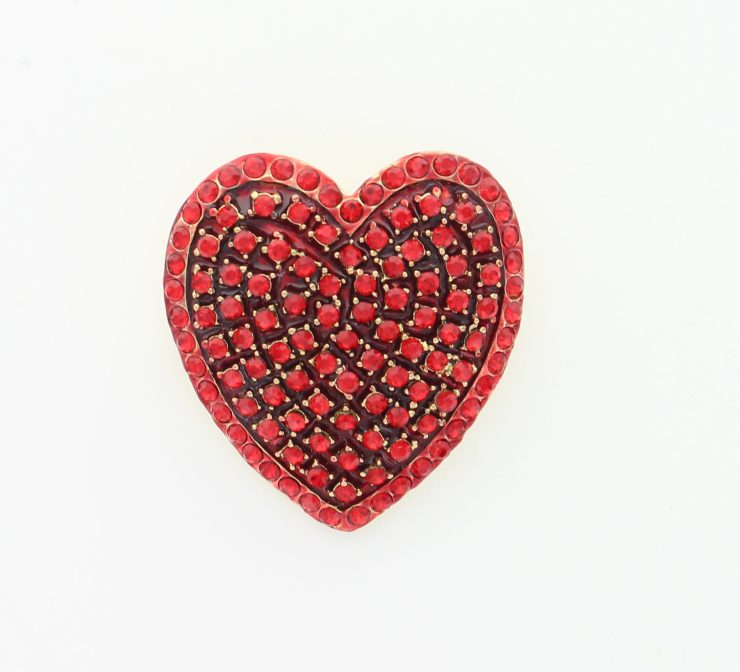 A photo of the Large Pin & Pendant  Heart product