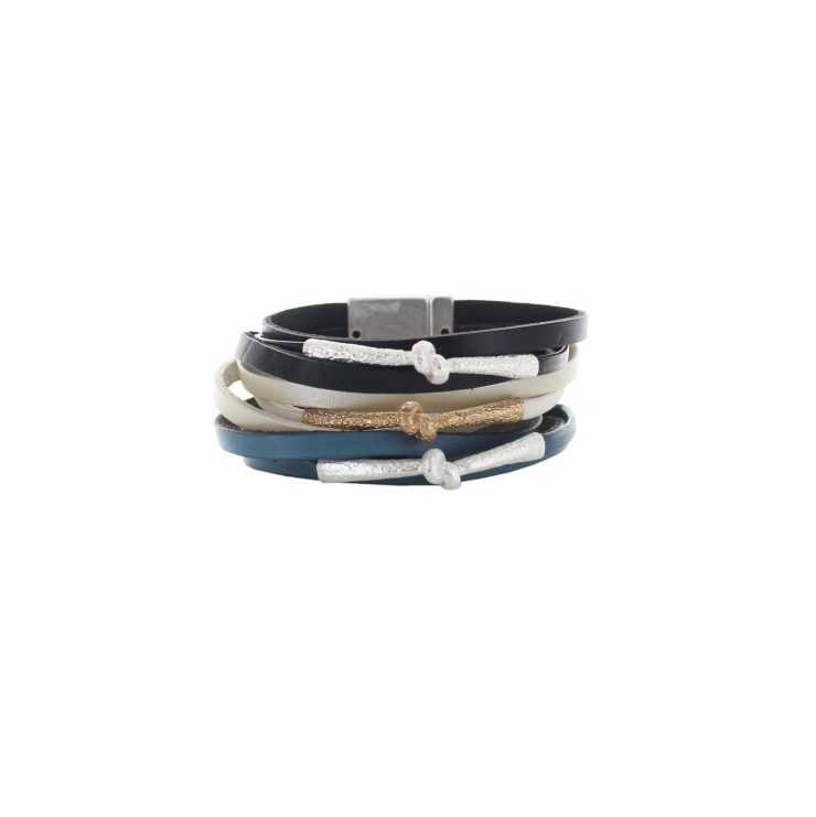 A photo of the Knot Magnetic Bracelet product