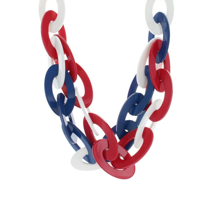 A photo of the Chains Layered Necklace product