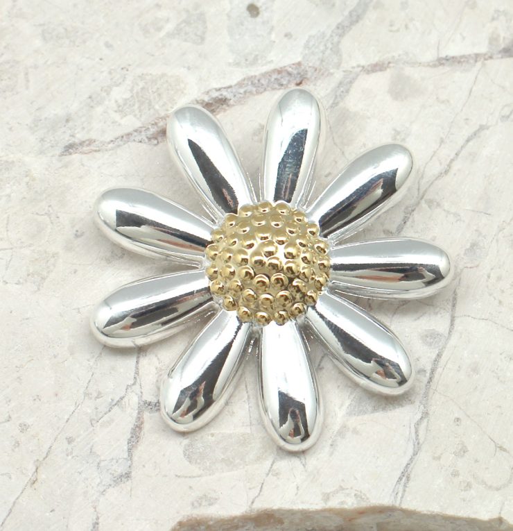 A photo of the Daisy Pendant product