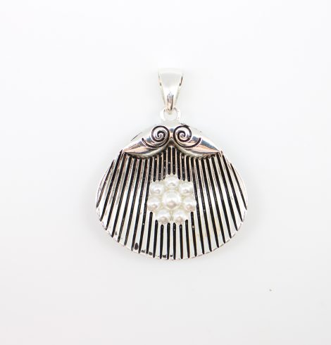 A photo of the Classic Shell Pendant product