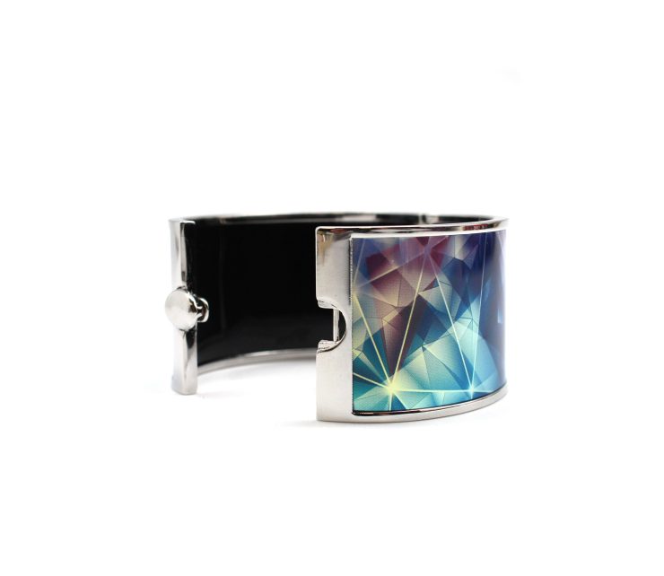 A photo of the Diamond Lines Cuff product