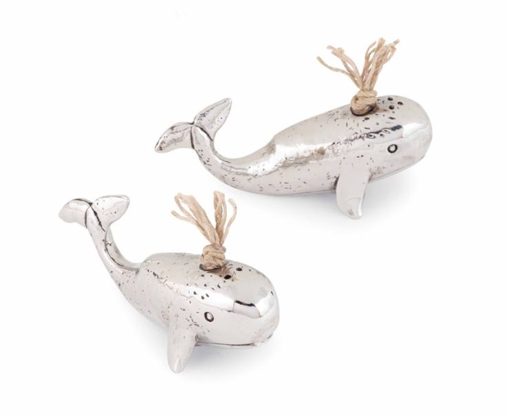 A photo of the Whale Salt and Pepper Set product