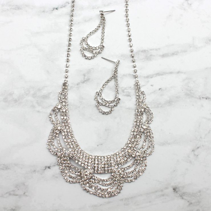 A photo of the Glistening Beauty Necklace product