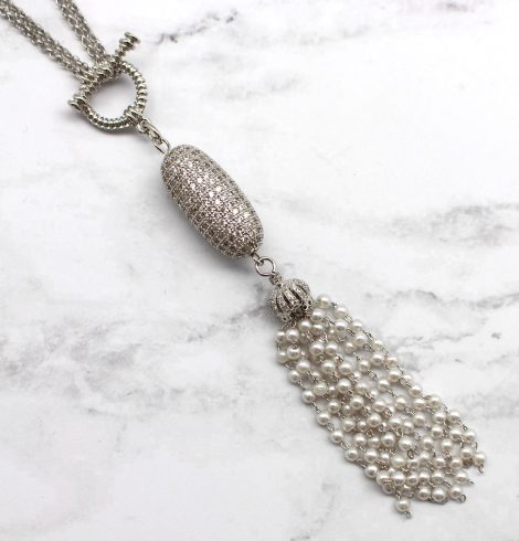 A photo of the Pearly Girly Necklace product