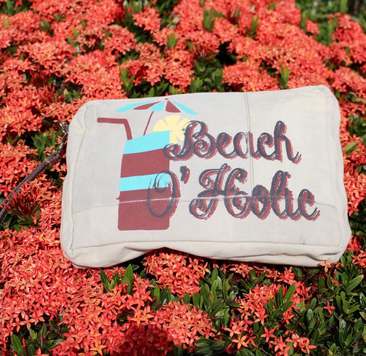 A photo of the Beach-O-Holic Wet Bag product