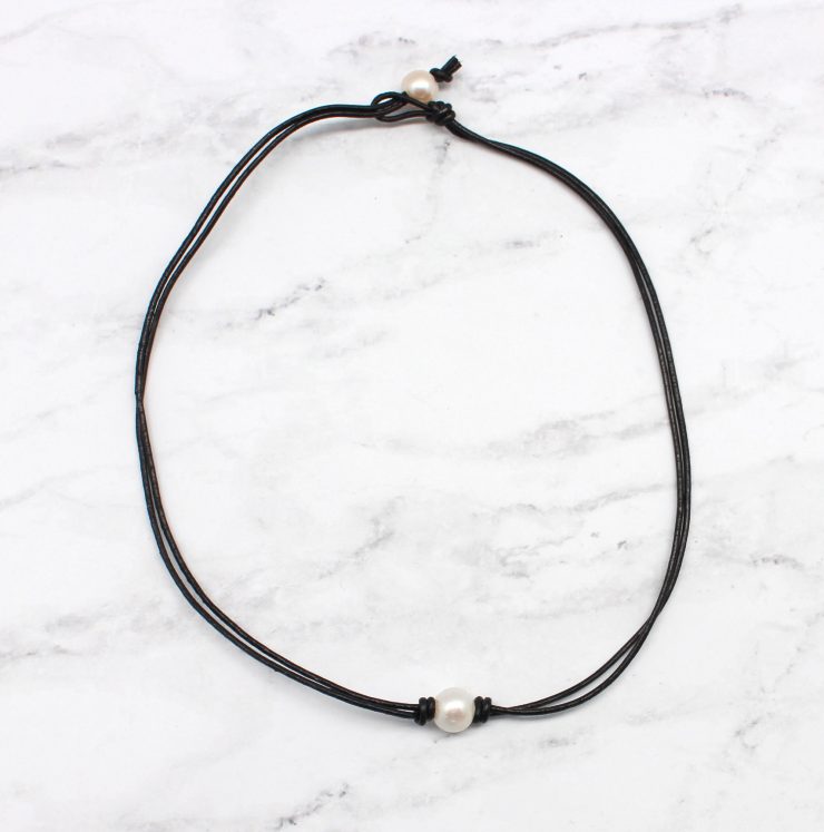 A photo of the Pearl Choker Necklace product