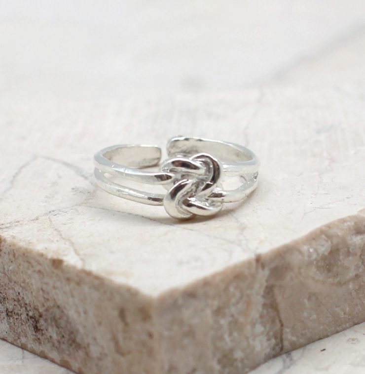 A photo of the The Knot Toe Ring product