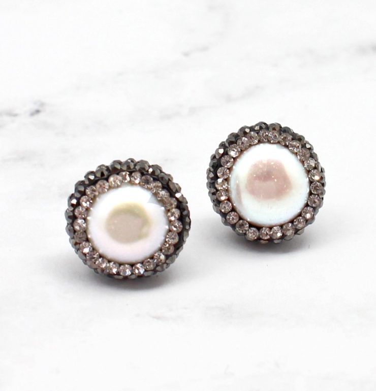 A photo of the Pearl Dazzle Earrings product