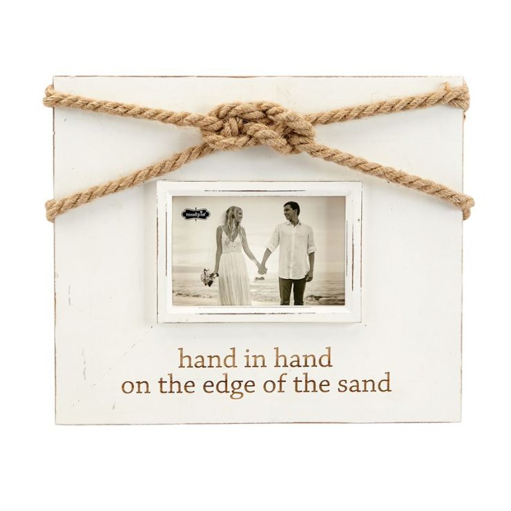 A photo of the Hand In Hand Knot Frame product