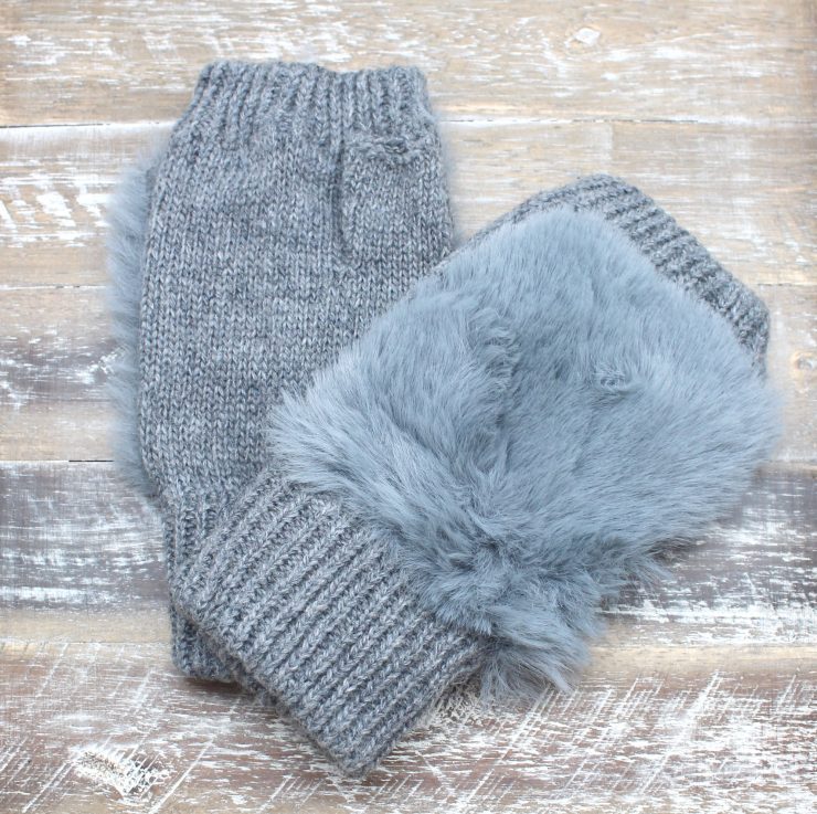 A photo of the Faux Furry Gloves product