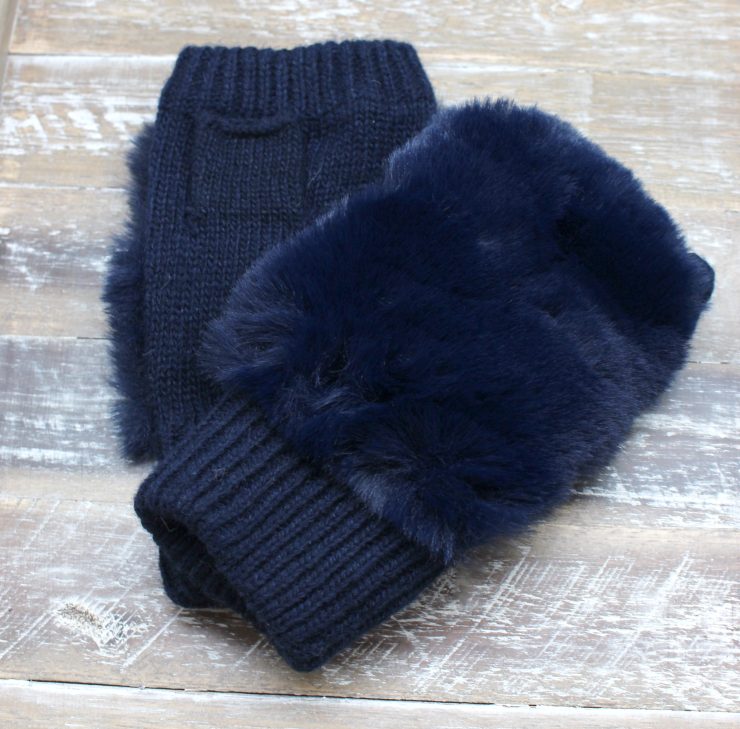 A photo of the Faux Furry Gloves product