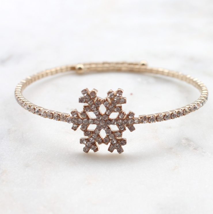 A photo of the Frozen Flake Bracelet product