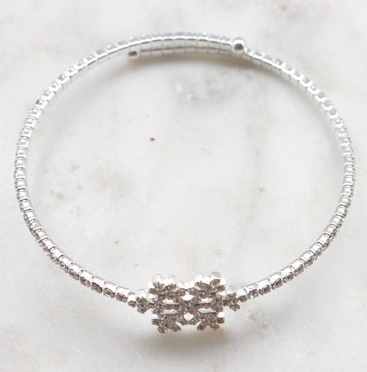 A photo of the Frozen Flake Bracelet product