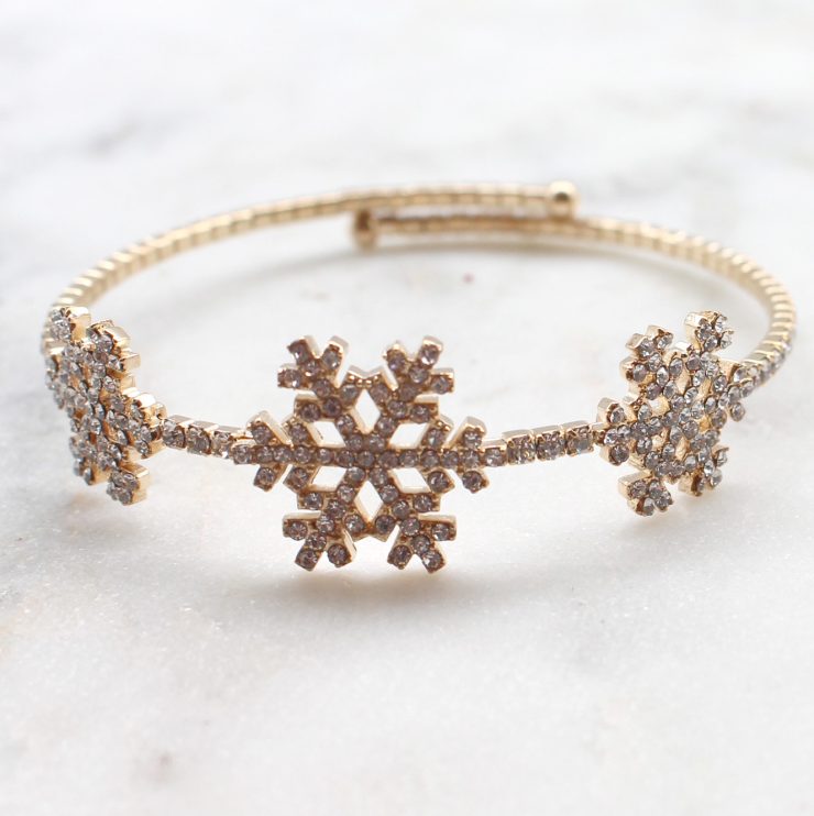 A photo of the Snowstorm Bracelet product