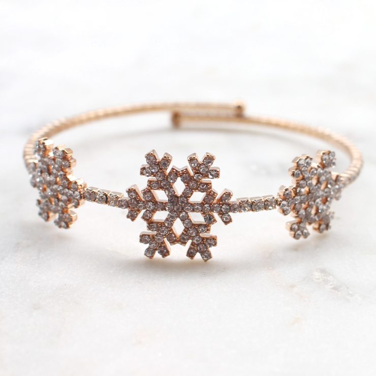 A photo of the Snowstorm Bracelet product