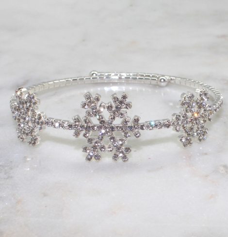 A photo of the Snowstorm Bracelet product