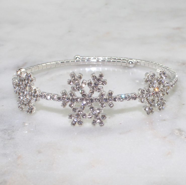 A photo of the Snowstorm Bracelet product