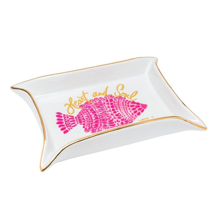 A photo of the Lilly Pulitzer Trinket Tray In Heart And Sole product