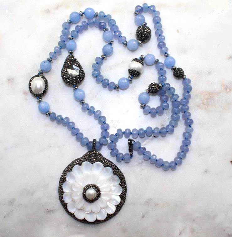 A photo of the Chels Necklace product
