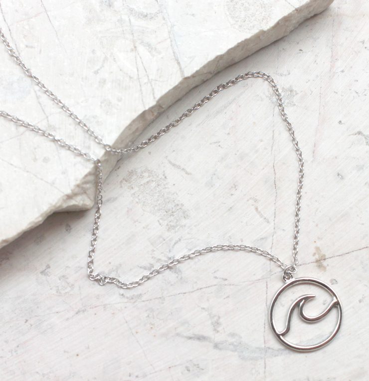 A photo of the Wave Necklace product