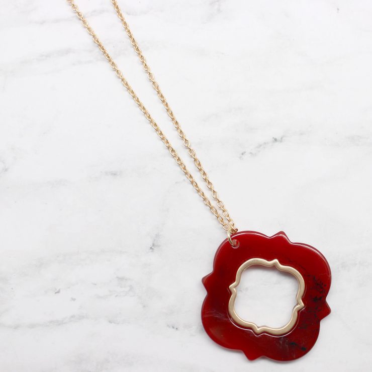 A photo of the Lee Necklace product