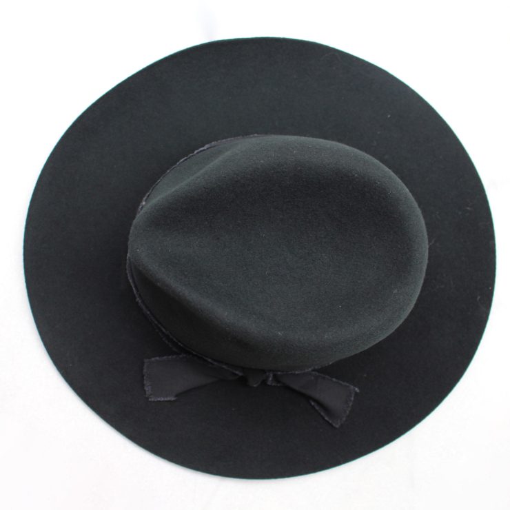 A photo of the Posh Hat product