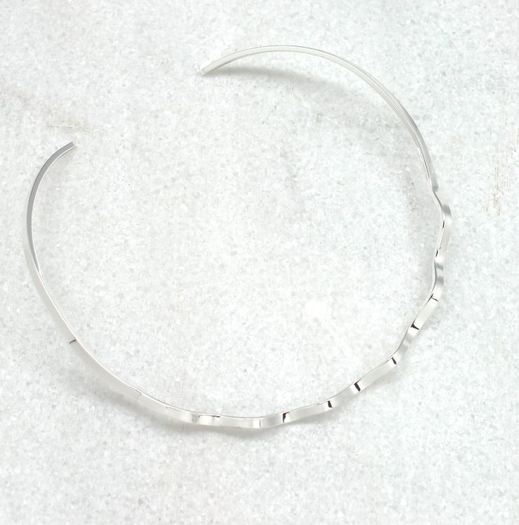 A photo of the Crinkled Choker product