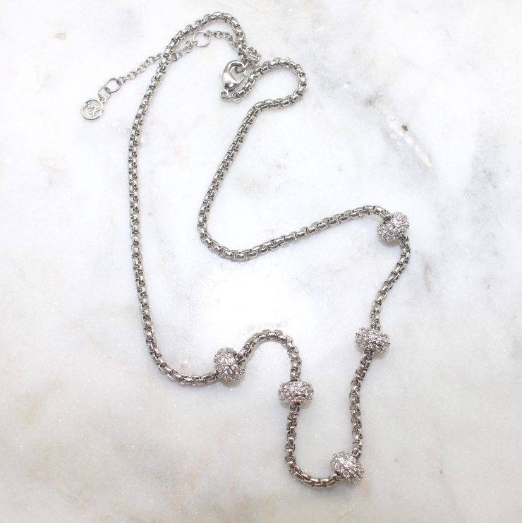 A photo of the Rhinestone Bead Chain product