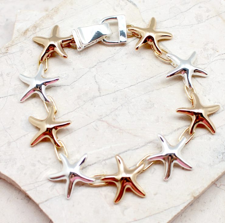 A photo of the Starfish Magnetic Bracelet product