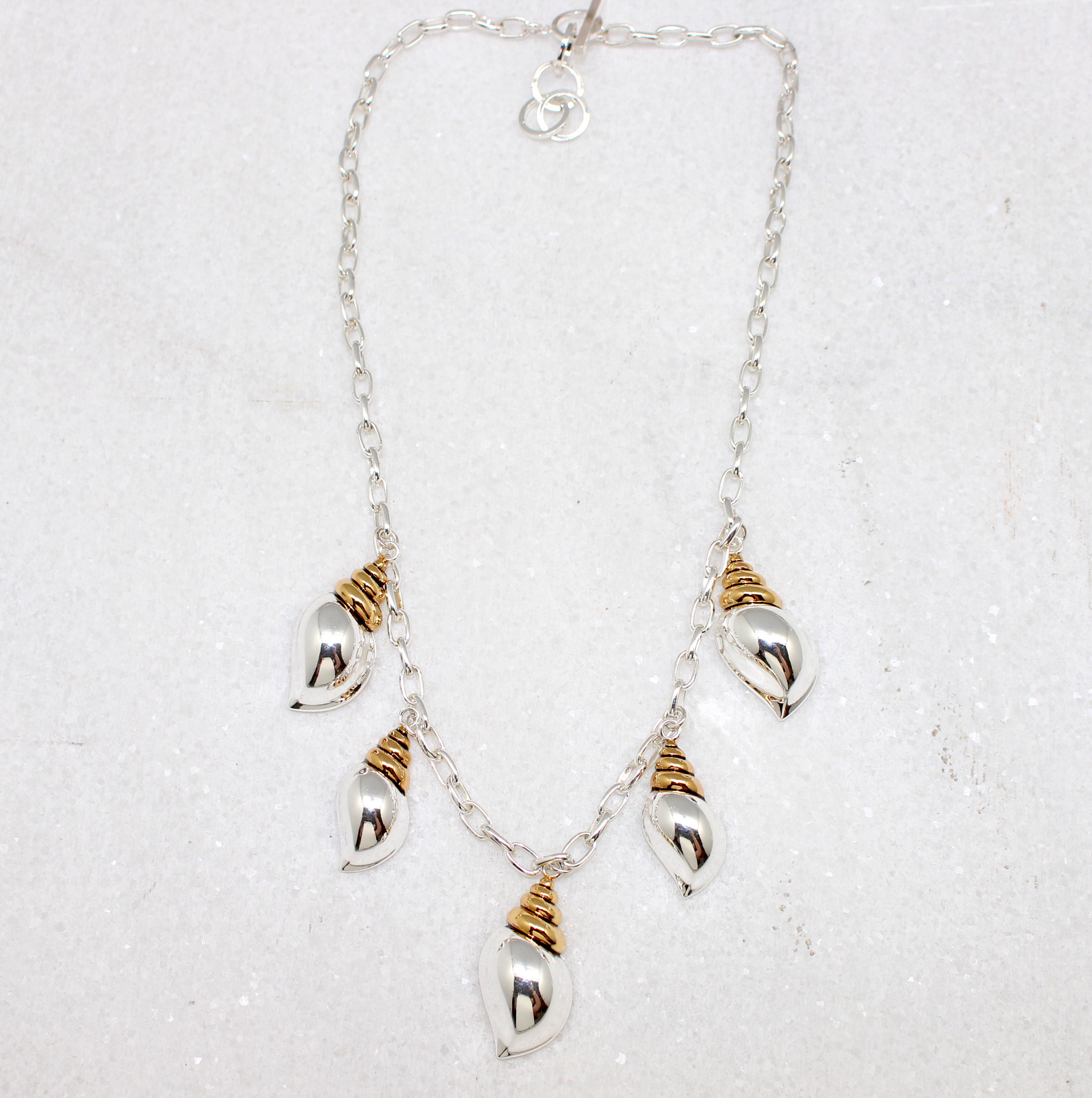 Collier pendentif porte bonheur - fer à cheval et trèfle à quatre feui