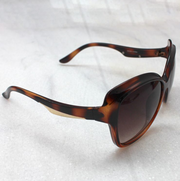 A photo of the Fashion Sunglasses product