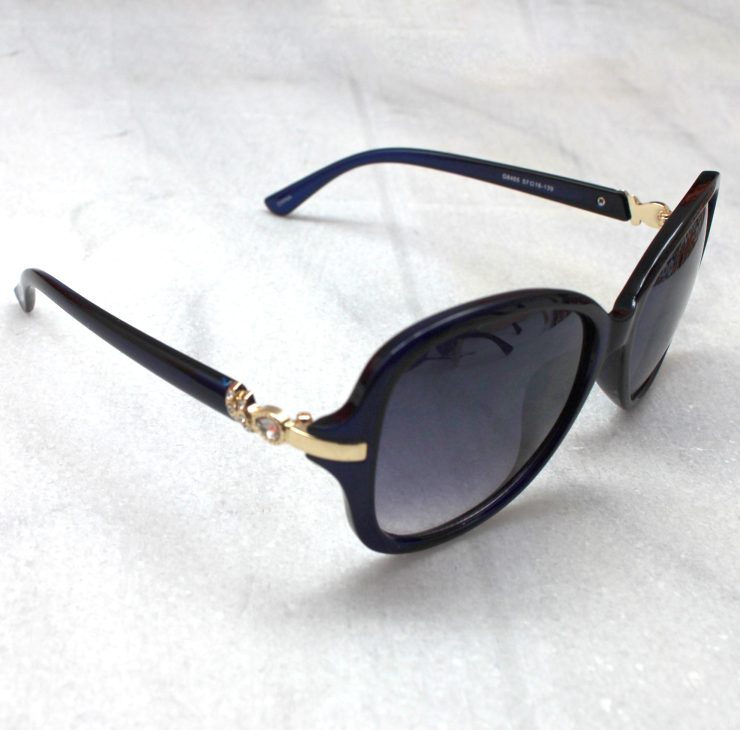 A photo of the Fashion Sunglasses product