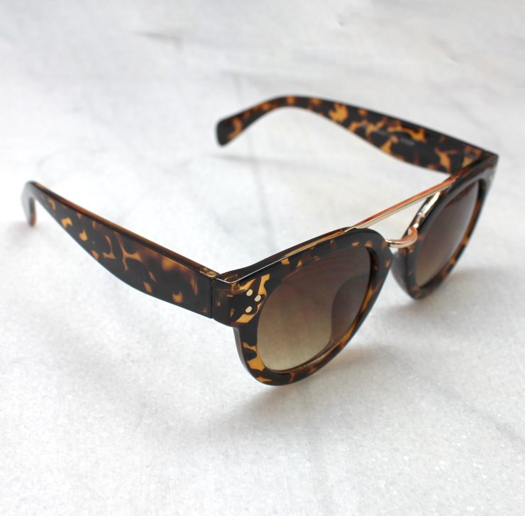 A photo of the Fashion Sunglasses product