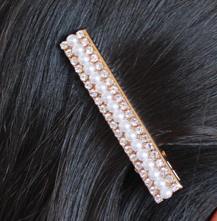 A photo of the Pearl Barrette product