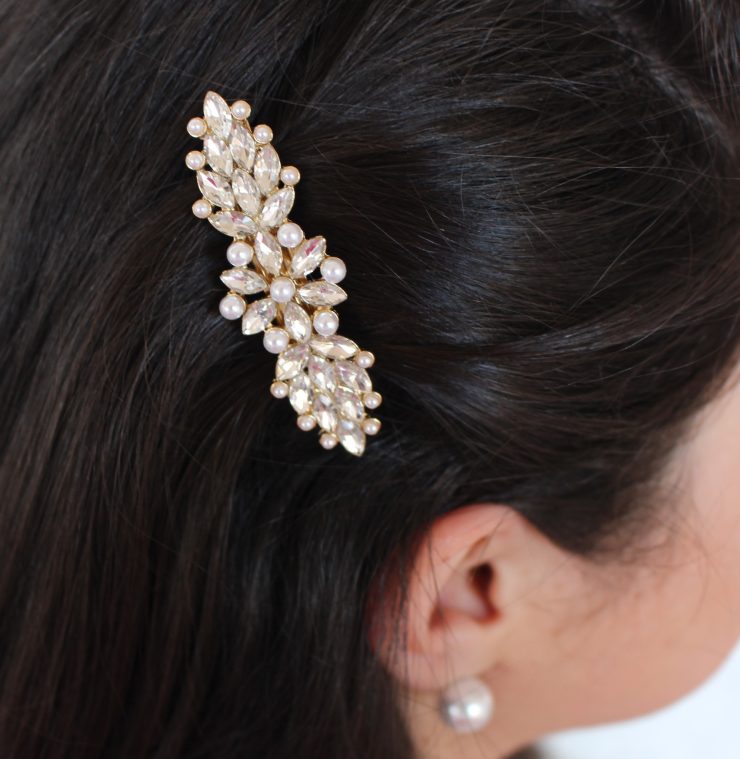 A photo of the Rhinestone Pearl Barrette product