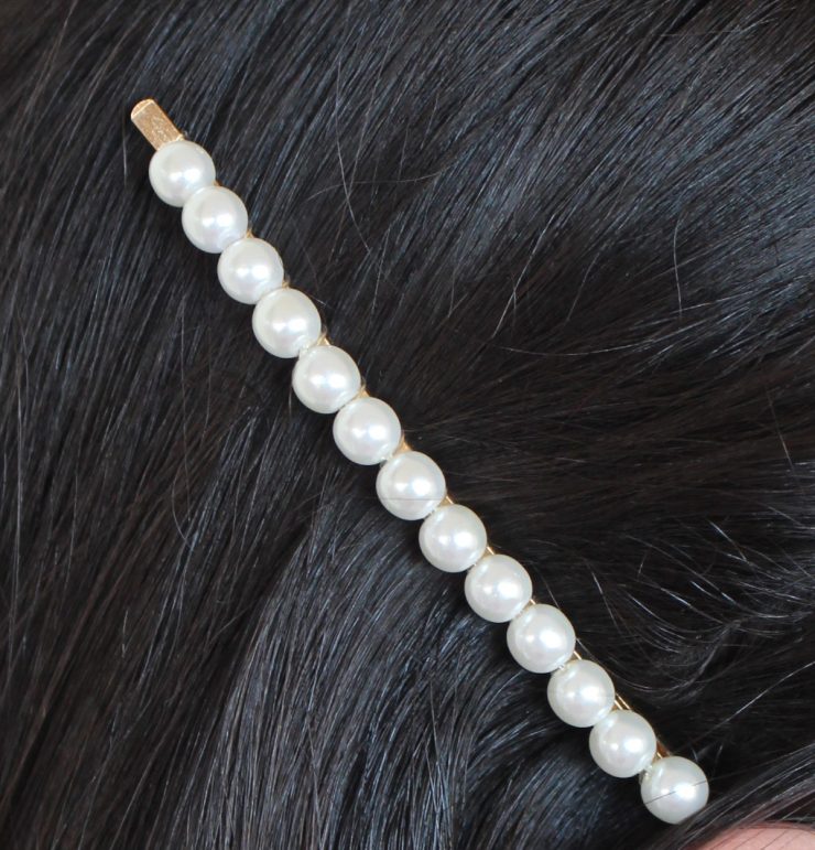 A photo of the Small Pearl Bobbi Pin product