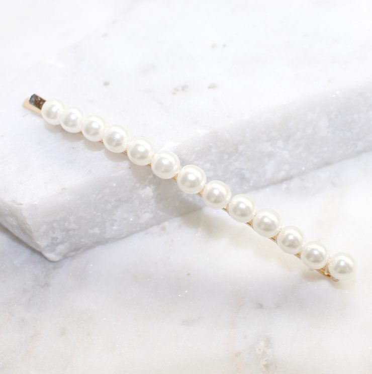 A photo of the Small Pearl Bobbi Pin product