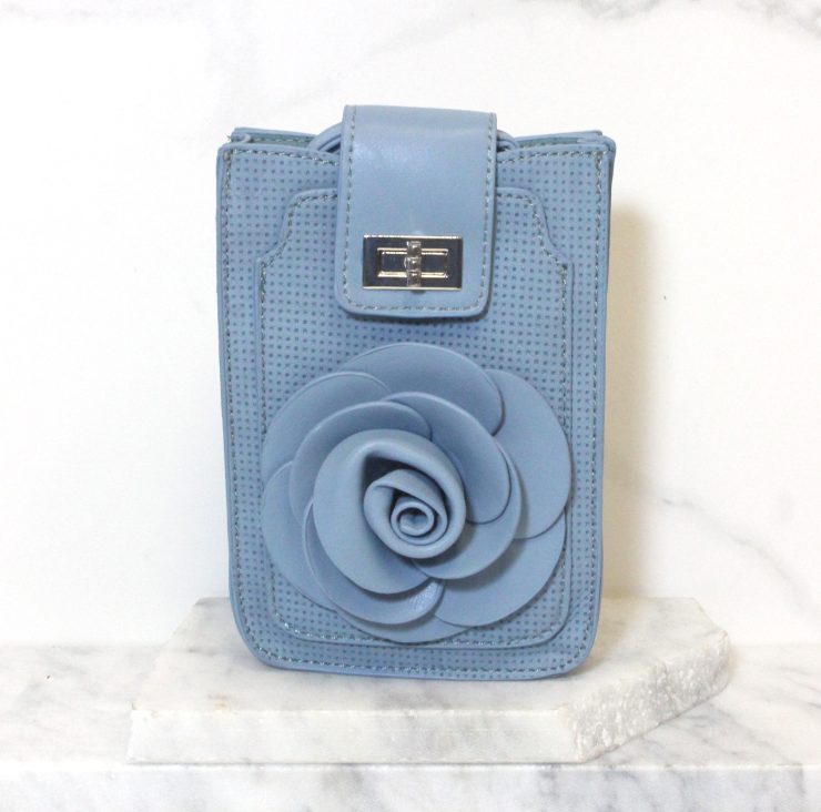 A photo of the Fiery Floral Cross Body Purse product