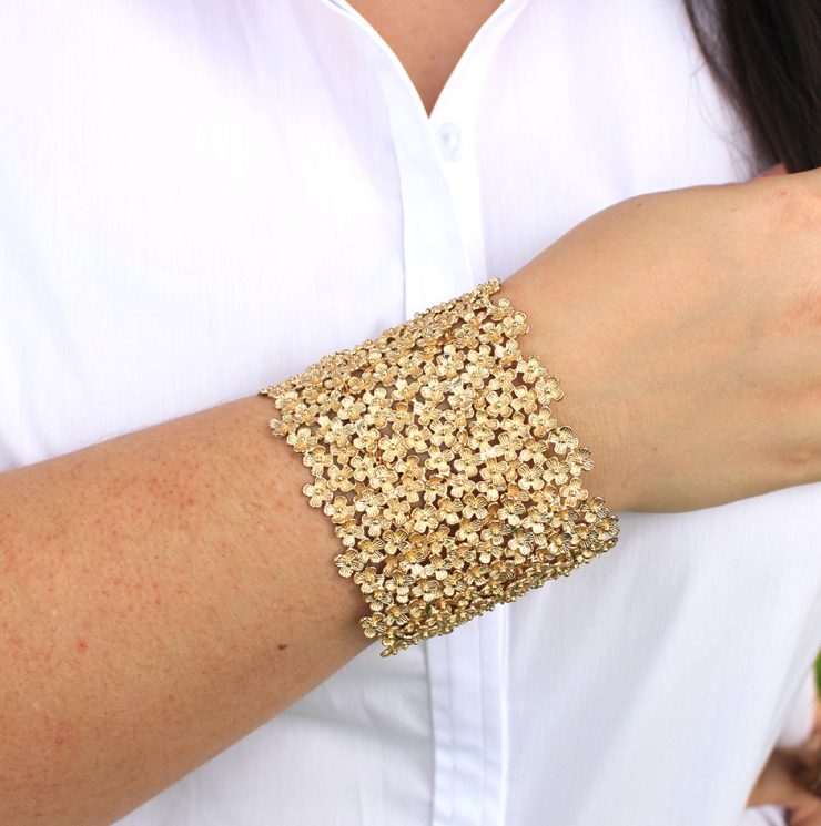 A photo of the Dash Bracelet product