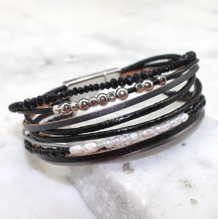 A photo of the Dainty Magnetic Bracelet product