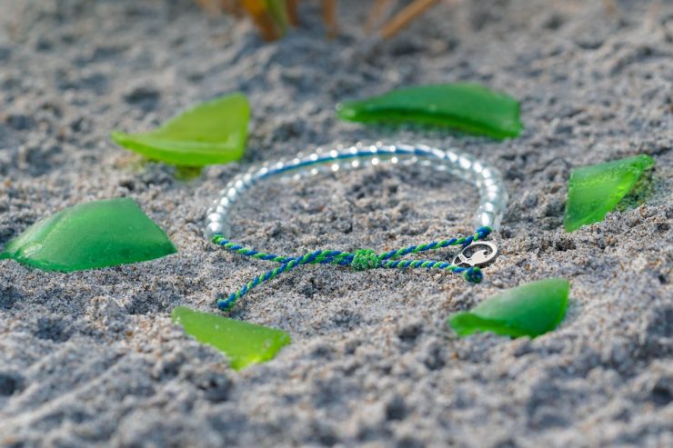 A photo of the 4Ocean Earth Day Bracelet product