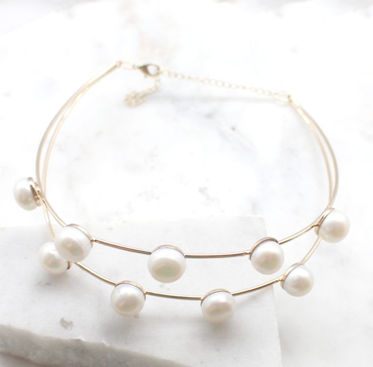 A photo of the Glimmer Choker product